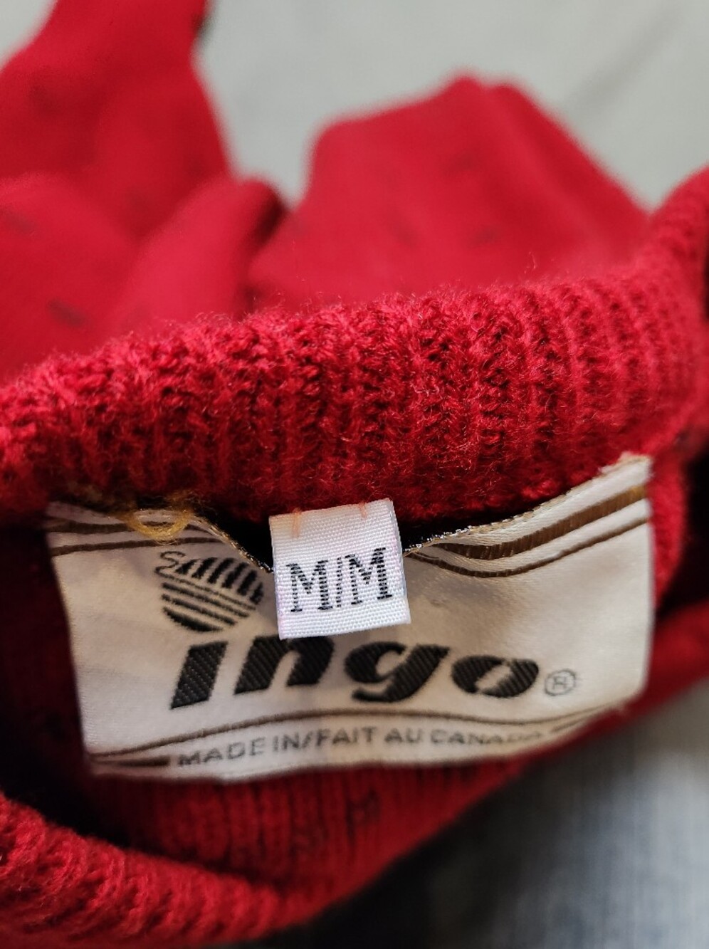 Vintage Ingo Red V neck Knit Sweater Sz Med Made in Canada - Picture 7 of 11